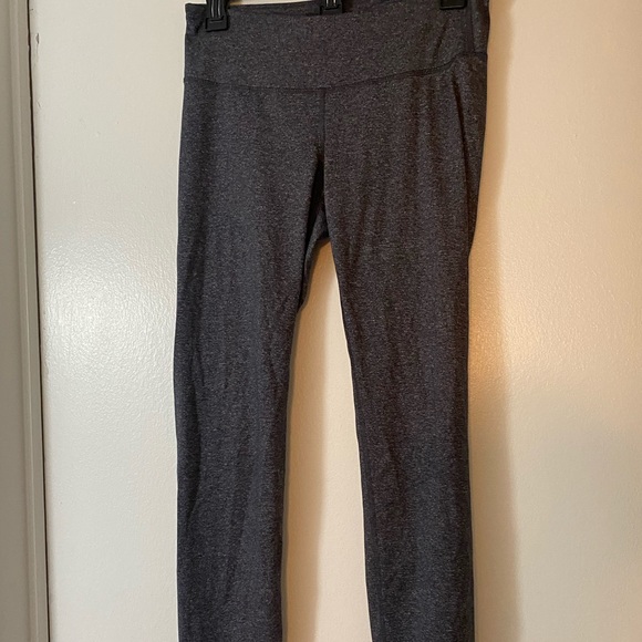 Old navy active leggings - Picture 1 of 3